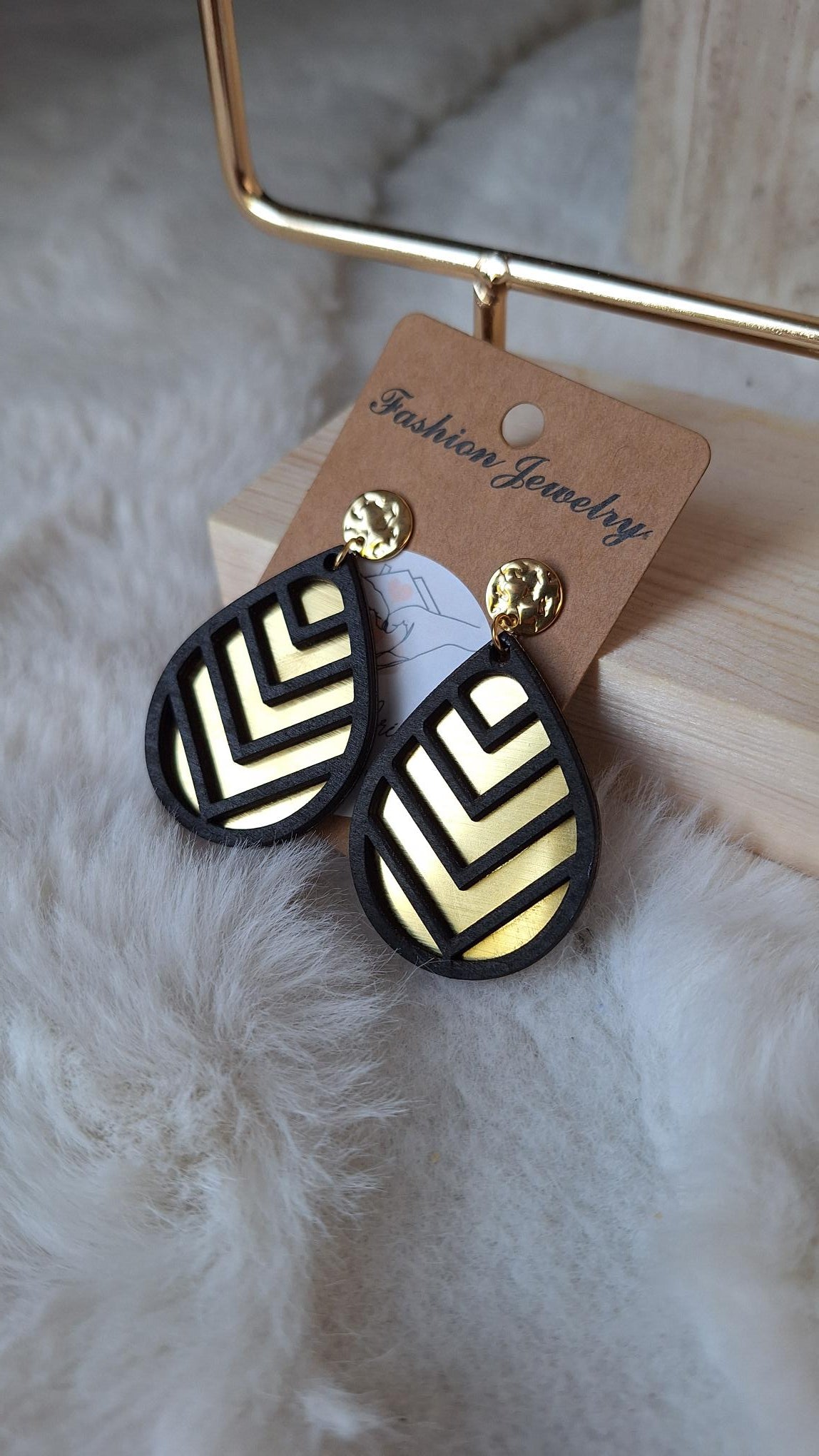 Boucles d'oreilles noir et or