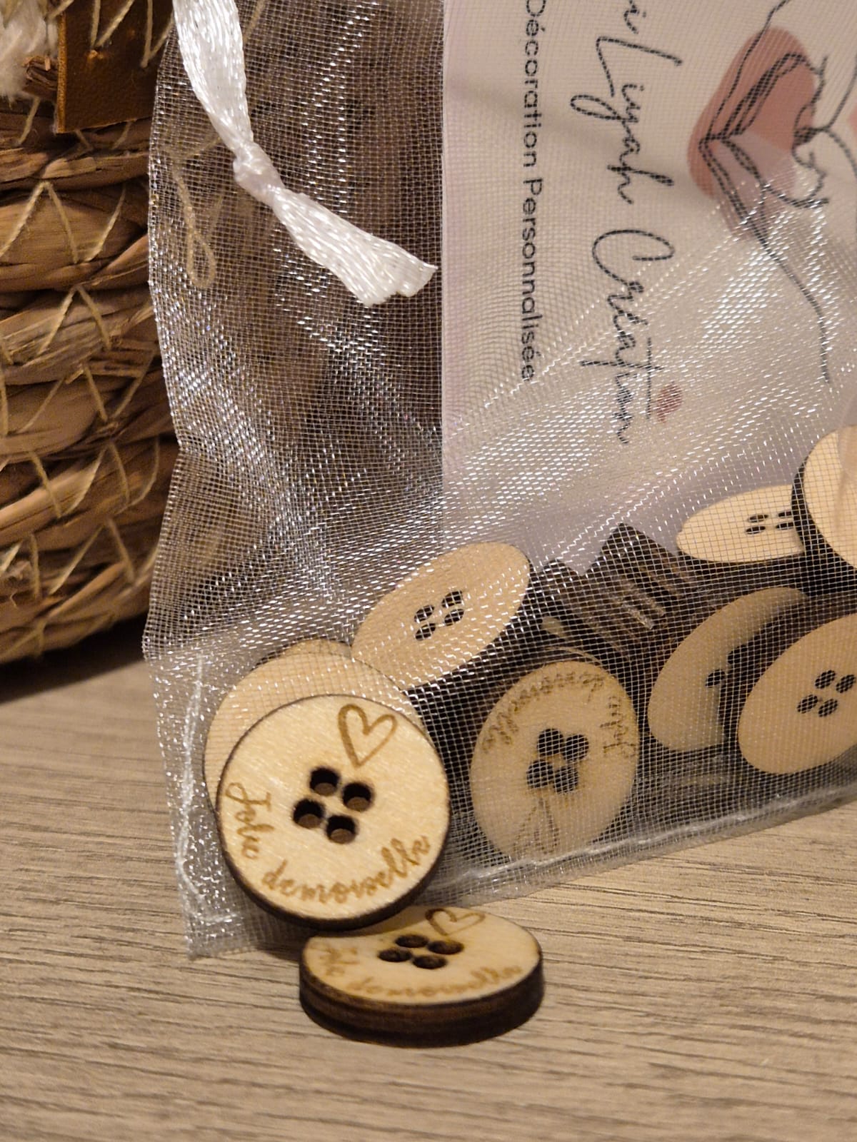 Boutons personnalisés en bois