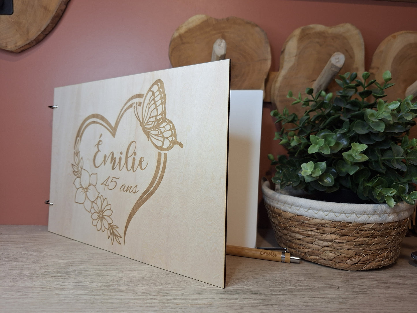 Livre d'or couverture bois