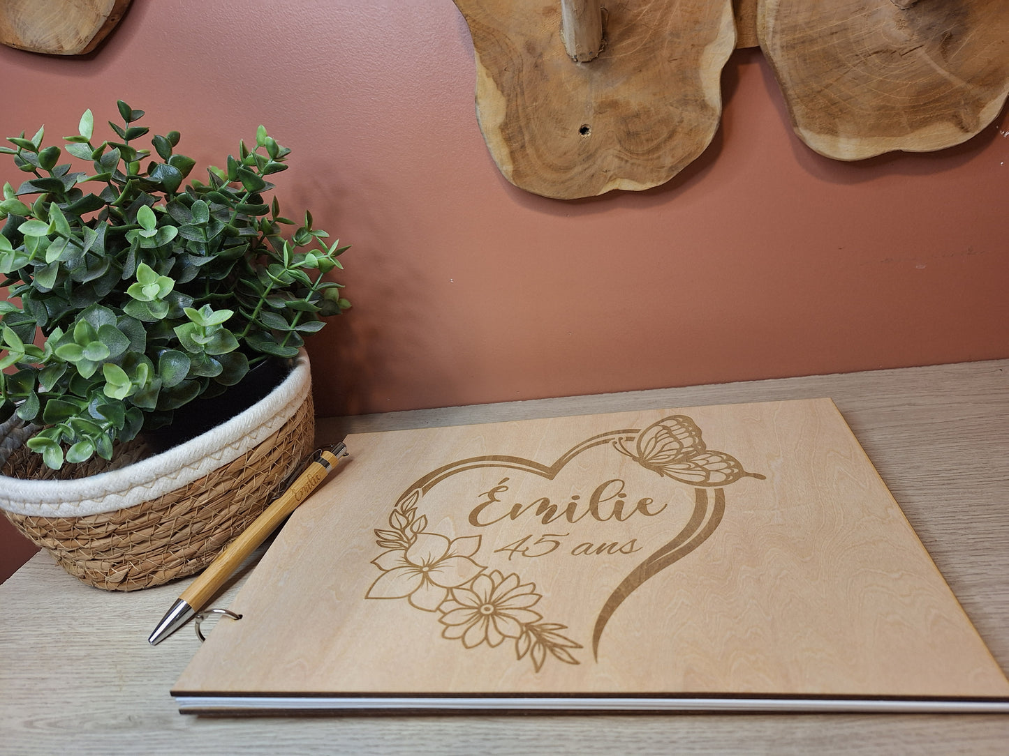 Livre d'or couverture bois