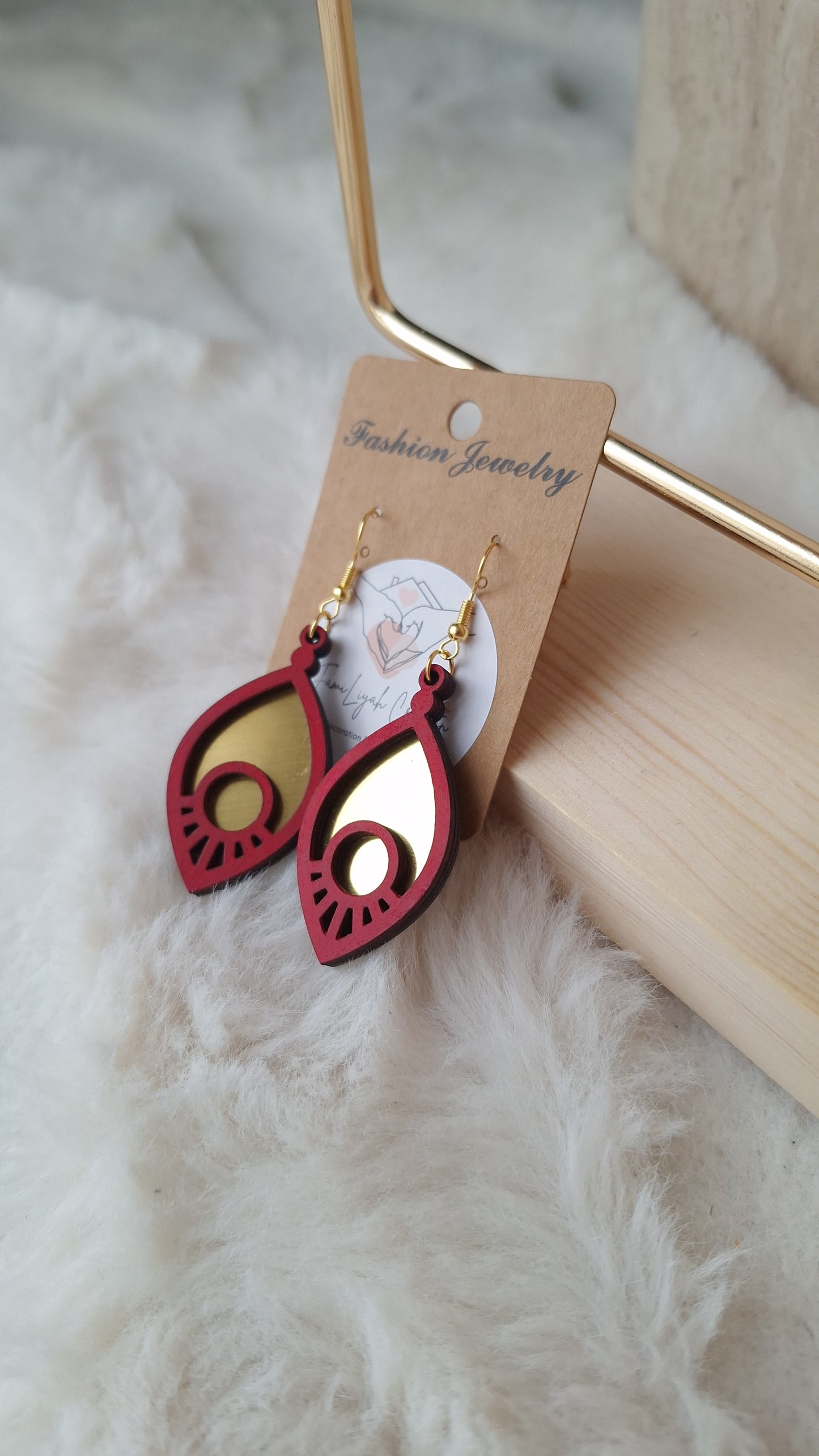 Boucles d'oreilles or et rouge