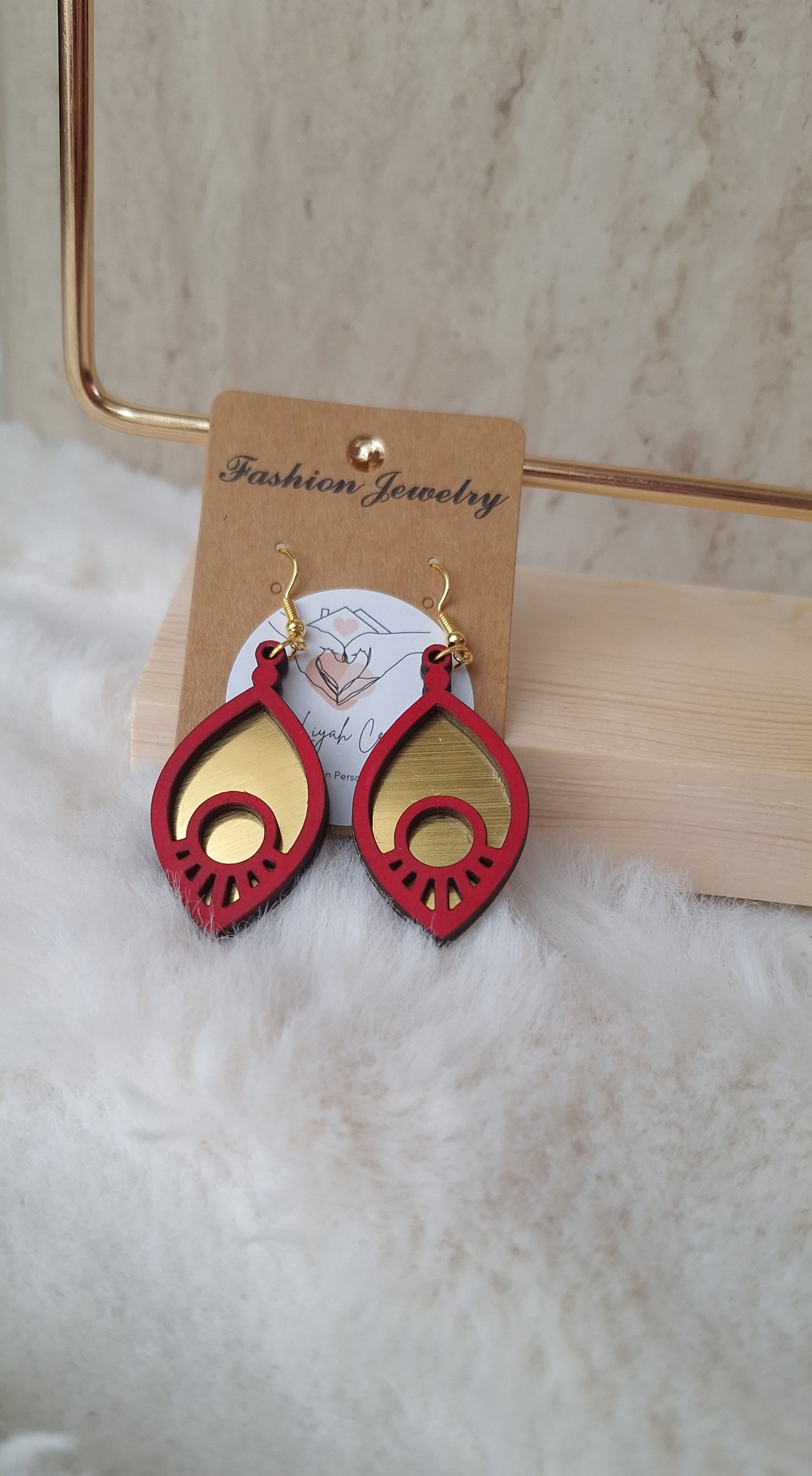 Boucles d'oreilles or et rouge