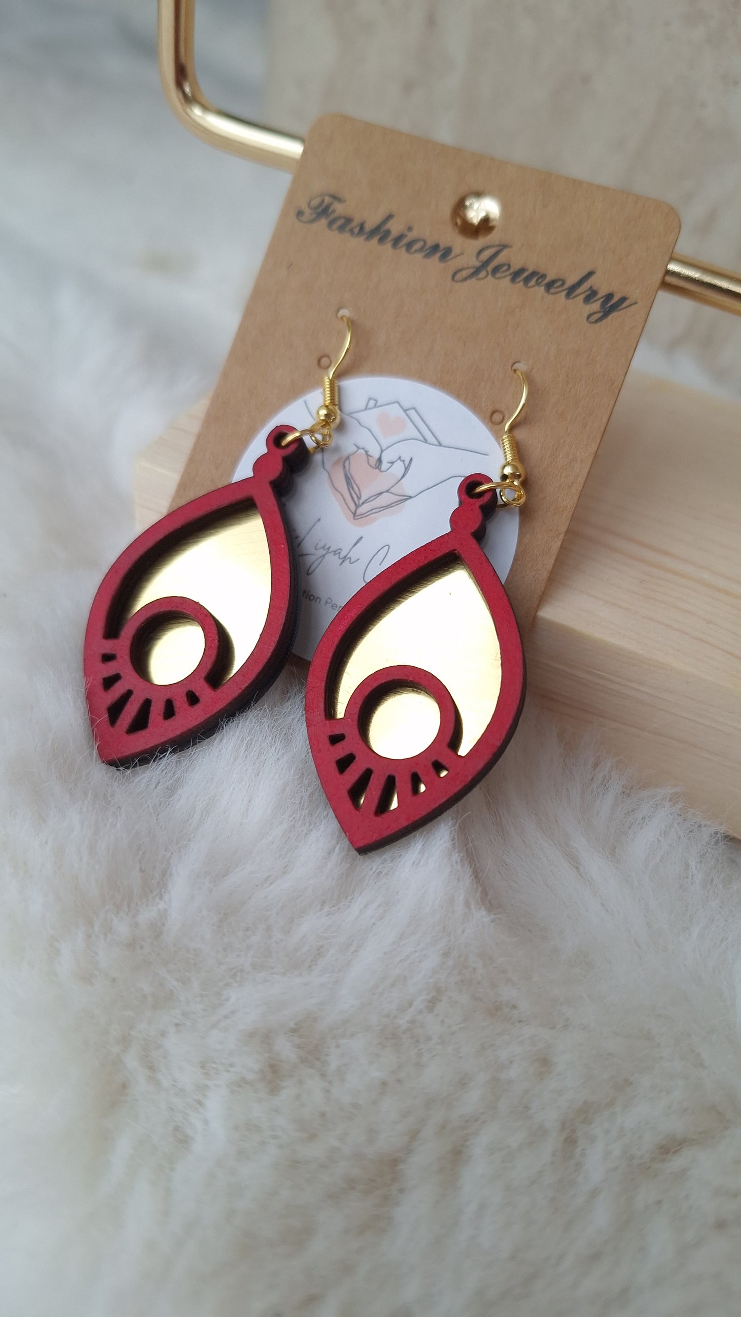 Boucles d'oreilles or et rouge