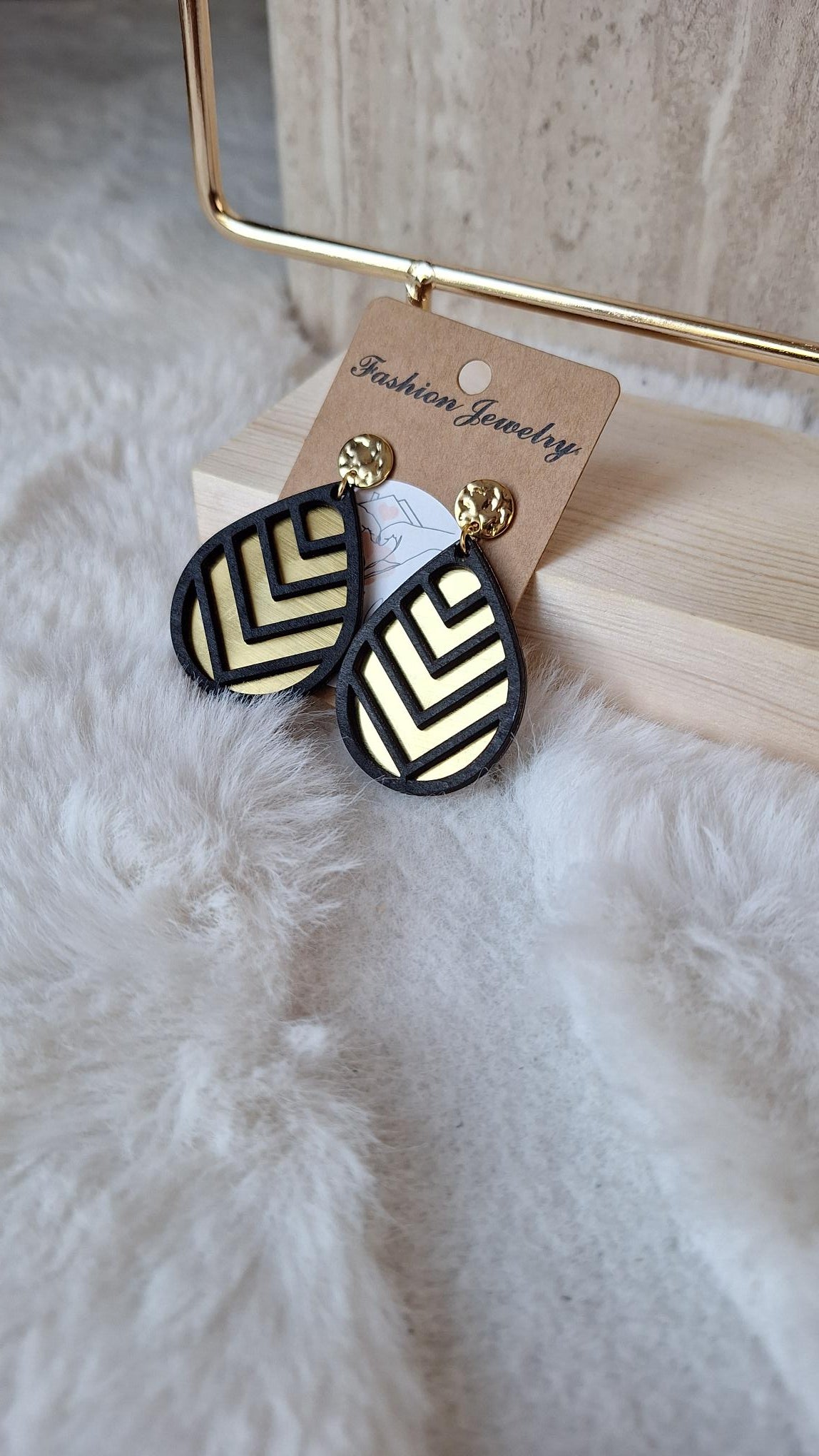 Boucles d'oreilles noir et or