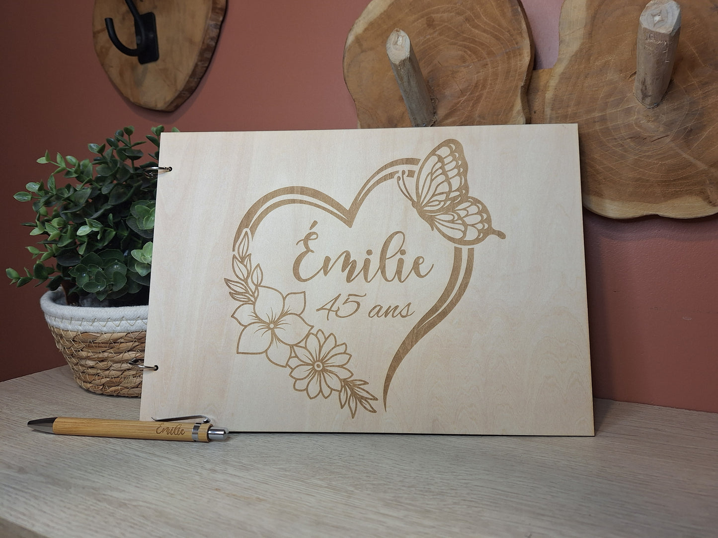 Livre d'or couverture bois
